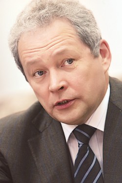 Глава Минрегиона России В. Басаргин. Фото: ИТАР-ТАСС